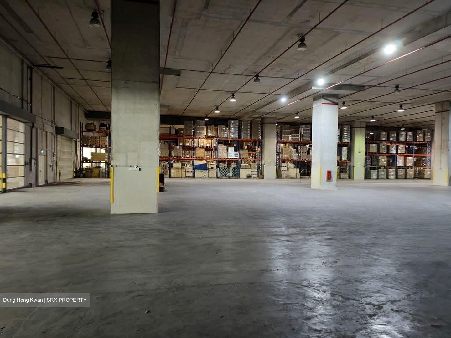 Jalan Buroh (D22), Warehouse #598099461